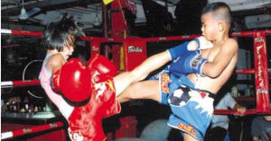 Pet-Jee-Jaa-O.-Mee-Khun-Muay-Thai-Fighter-Teep1-648x340